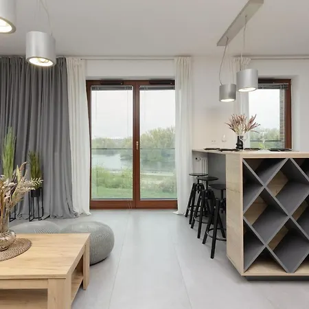 Okrzei 8 - With 2 Balconies By Renters 아파트 바르샤바